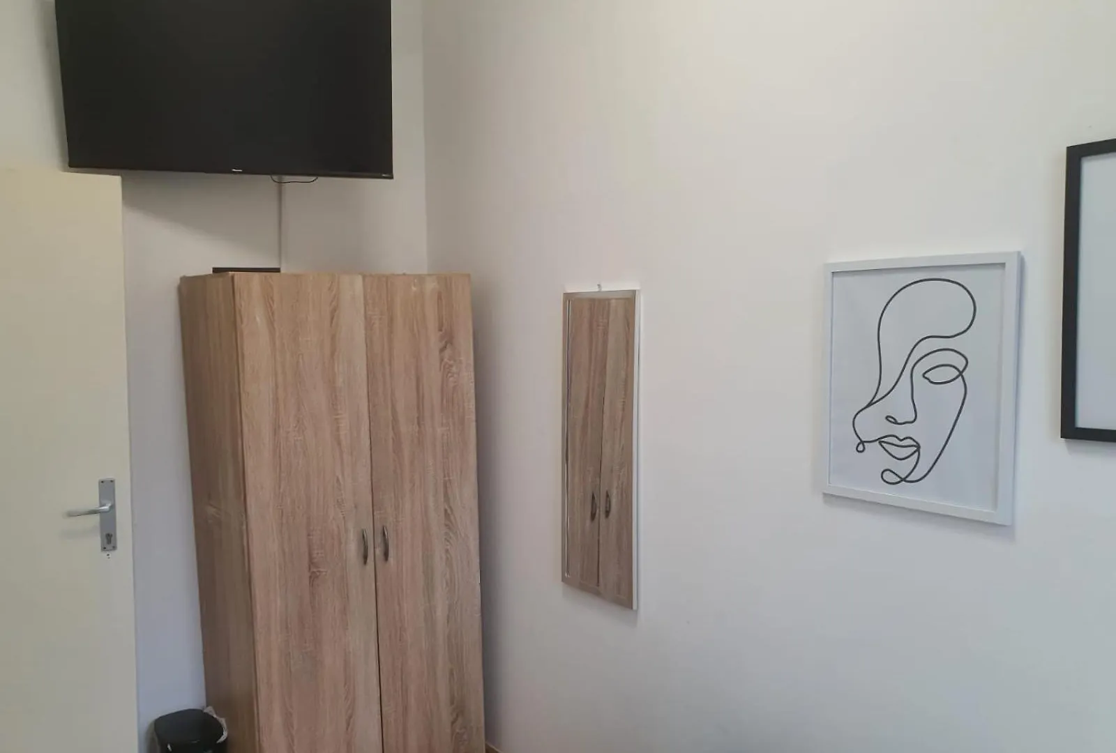 Apartment Massive 6Br Apt. Near Millenium City For Big Groups Vienna Austria