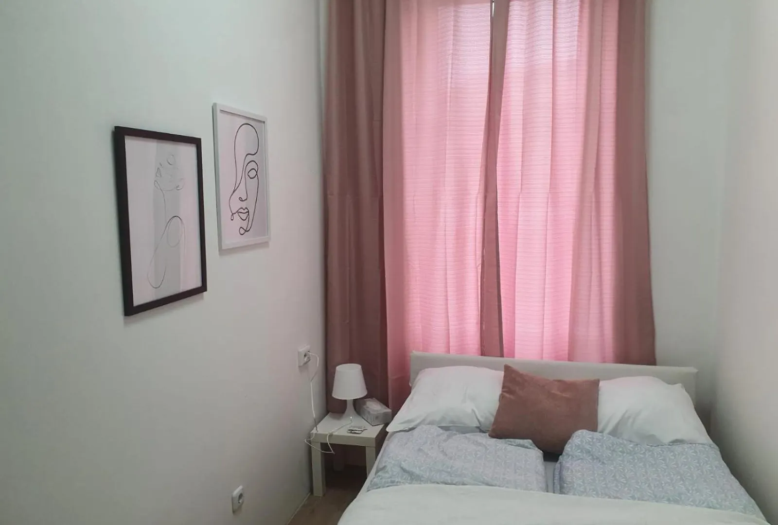 Massive 6Br Apt. Near Millenium City For Big Groups Vienna Apartment